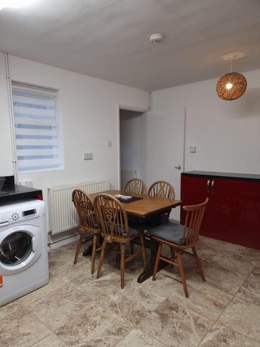 Home In Kington St Michael Stanton St Quintin 外观 照片